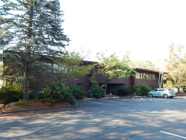 409 Fortune Blvd, Milford, MA for lease - Building Photo - Image 1 of 11