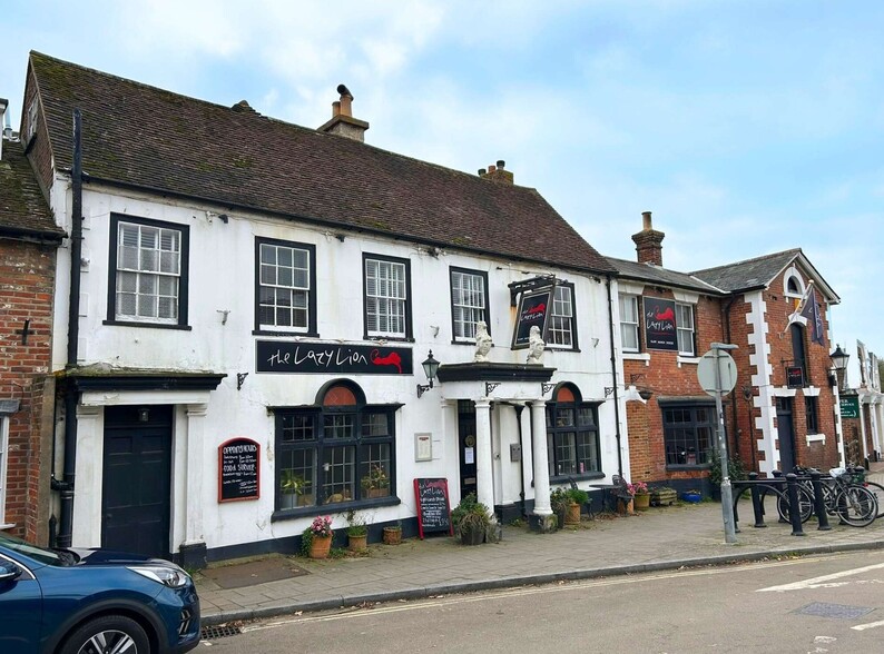 32 High St, Lymington for lease - Primary Photo - Image 1 of 5