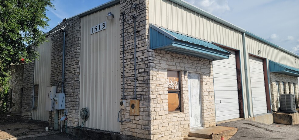 1513 Brandi Ln, Round Rock, TX for lease - Building Photo - Image 2 of 3