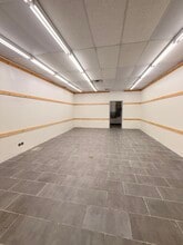 10208 Beechnut St, Houston, TX for lease Interior Photo- Image 2 of 6