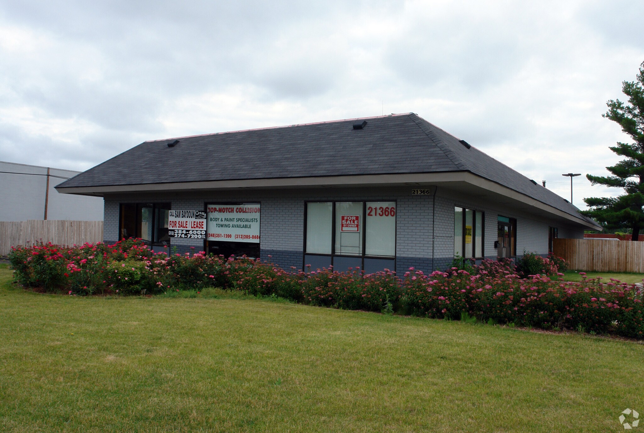 21366 W 8 Mile Rd, Southfield, MI for sale Primary Photo- Image 1 of 1