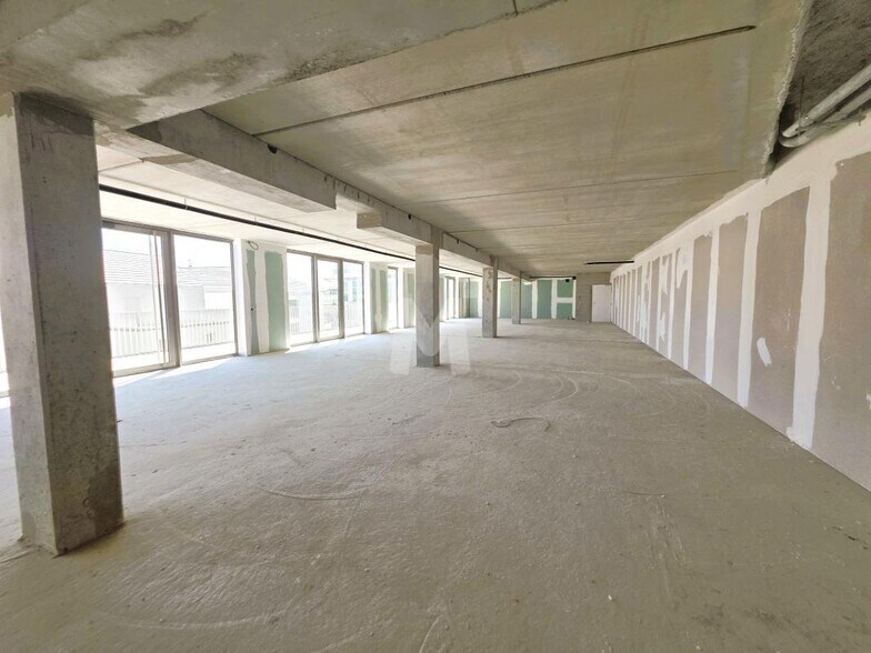 Office in Avon for sale - Building Photo - Image 3 of 11