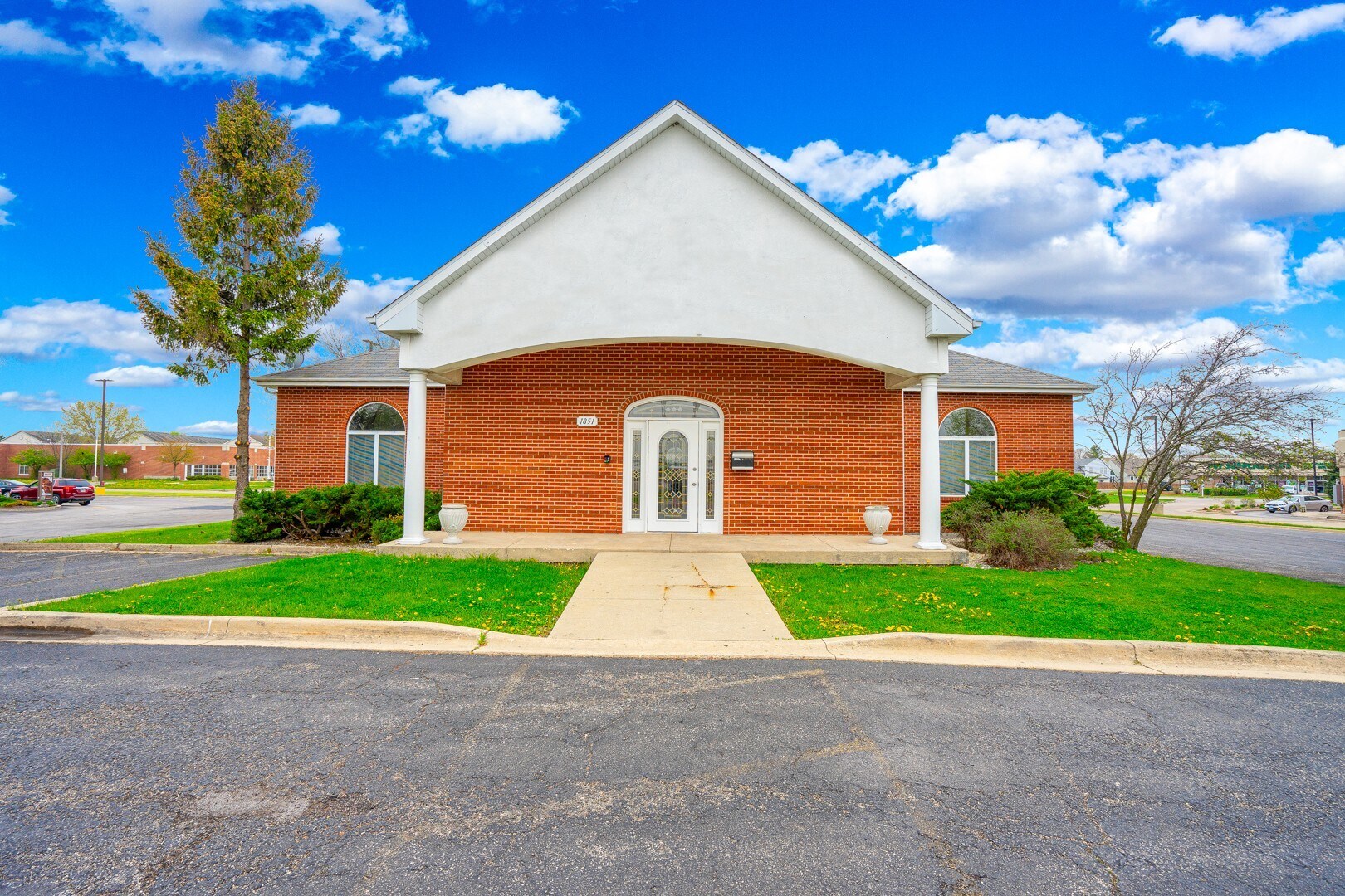 1851 Douglas Rd, Montgomery, IL for sale Building Photo- Image 1 of 1
