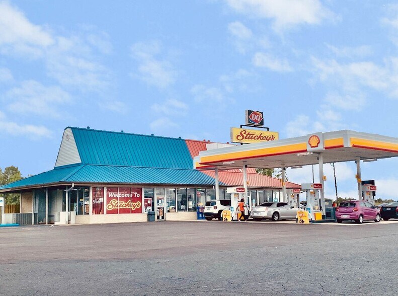 1122 Tyson Rd, Hope Hull, AL 36043