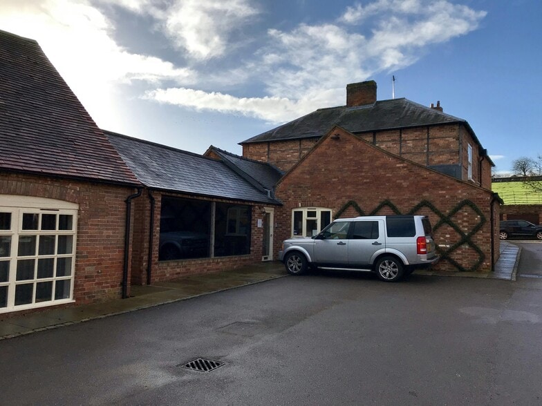 Thame Rd, Aylesbury for lease - Building Photo - Image 2 of 2