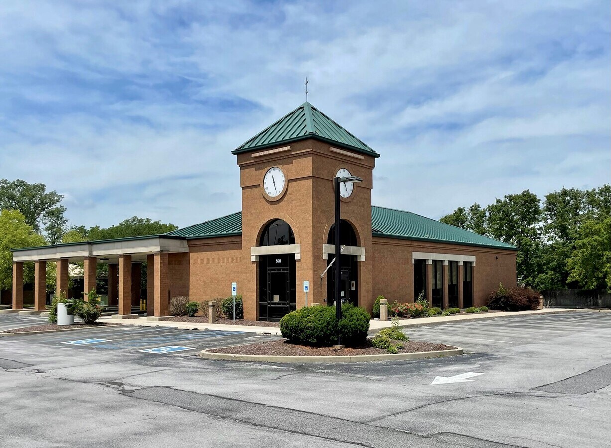 5610 Coventry Ln, Fort Wayne, IN 46804 PNC Bank