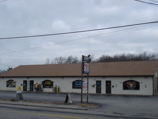 2077 W Shore Rd, Warwick, RI for sale - Building Photo - Image 1 of 1