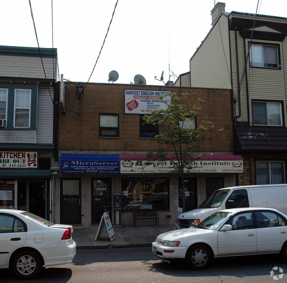 128 Wilson Ave, Newark, NJ 07105