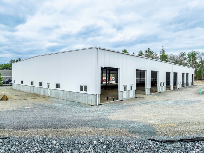 11 Spring Brook, Foxboro, MA 02035 11 Spring Brook Road Class A