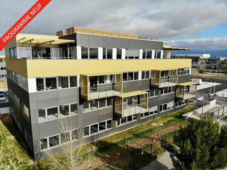 Office in Valence for lease - Building Photo - Image 1 of 5