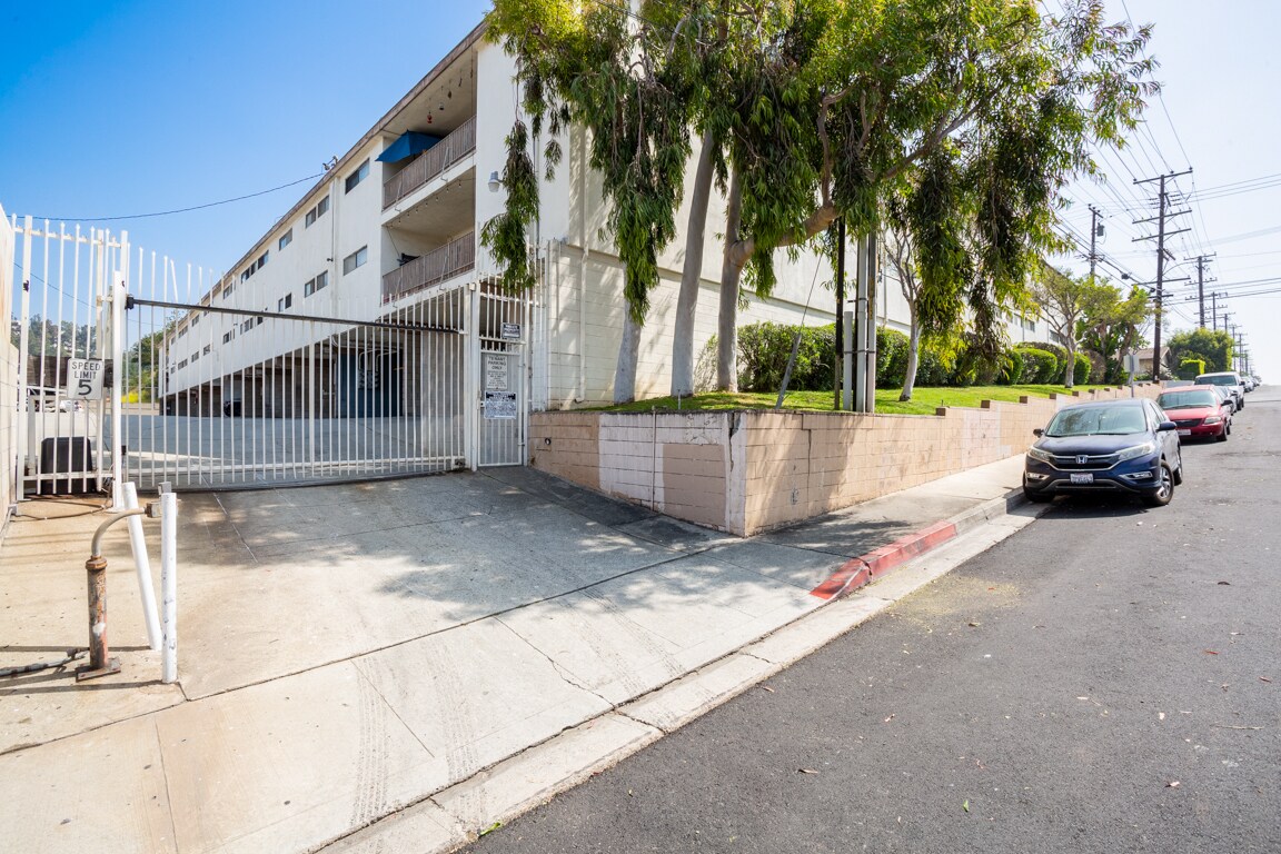 1499 Ridgecrest St, Monterey Park, CA 91754 The Three Lanterns