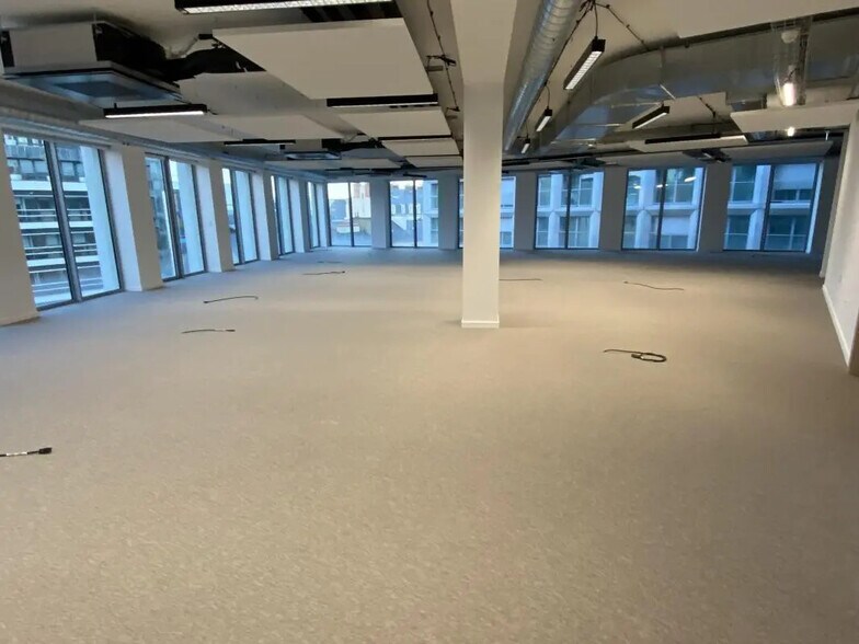 Office in Rennes for lease - Interior Photo - Image 2 of 6