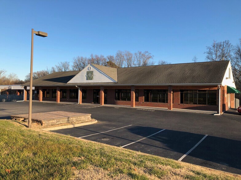 1056 Richmond Tappahannock Hwy, Manquin, VA 23106