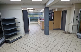 2 St. Martins Pl, Grimsby for lease Interior Photo- Image 1 of 2