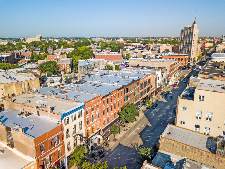 1542-1550 N Milwaukee Ave, Chicago, IL for sale - Building Photo - Image 3 of 4