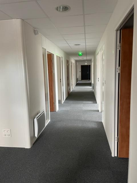 Office in Guipavas for lease Building Photo- Image 1 of 5