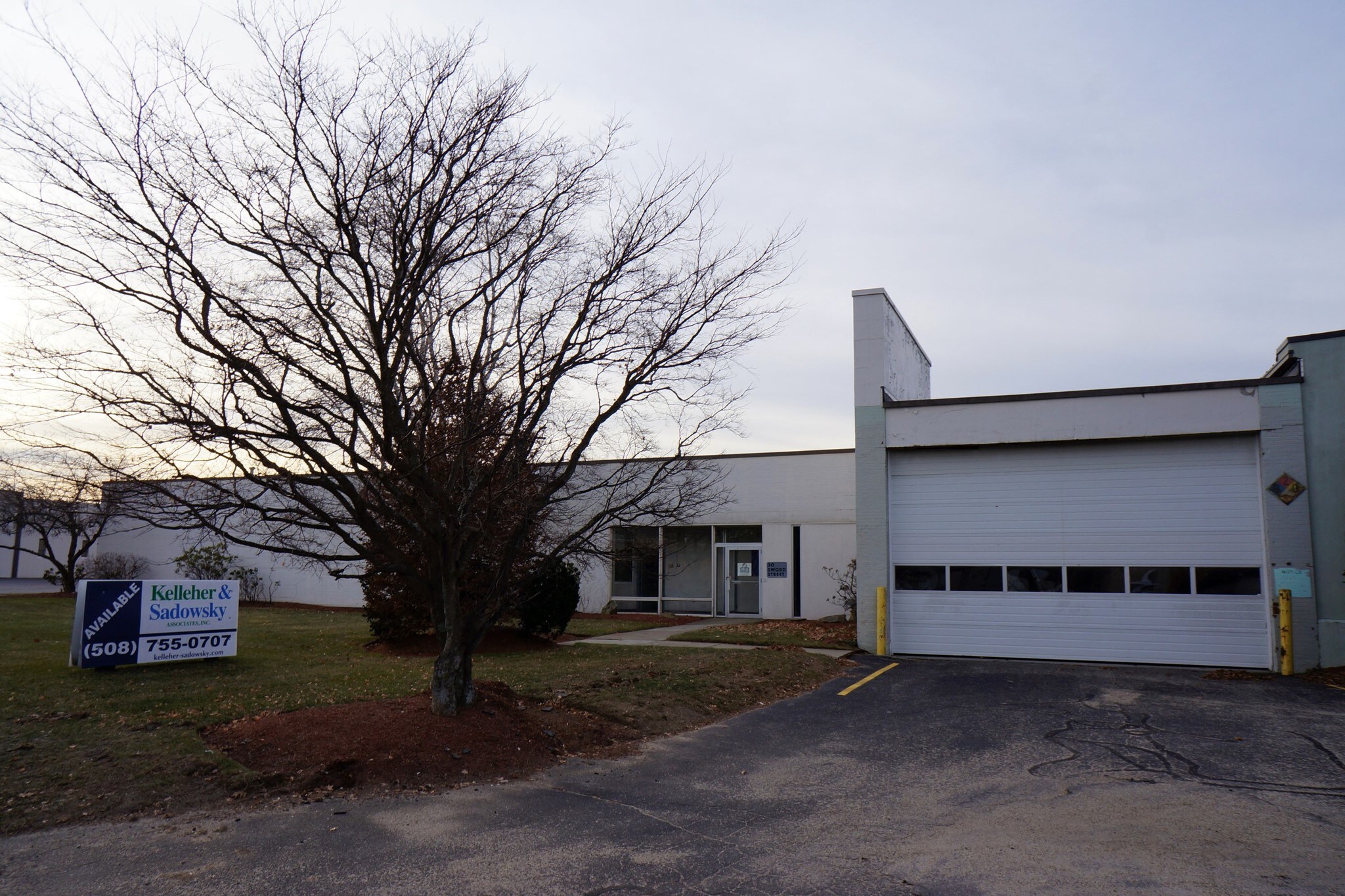 28-30 Sword St, Auburn, MA for sale Primary Photo- Image 1 of 1