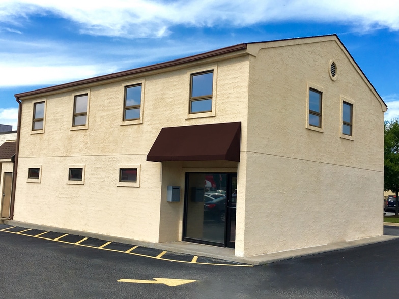 312 Mall Blvd, Savannah, GA for lease - Building Photo - Image 1 of 14