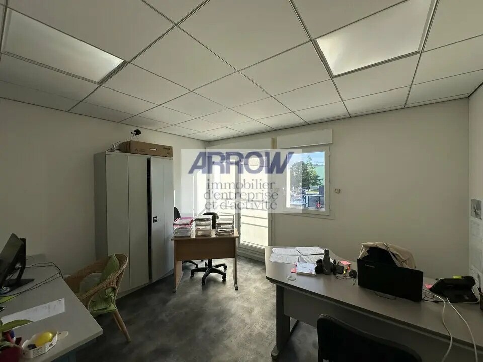 Office in Saint-Herblain for lease Building Photo- Image 1 of 9