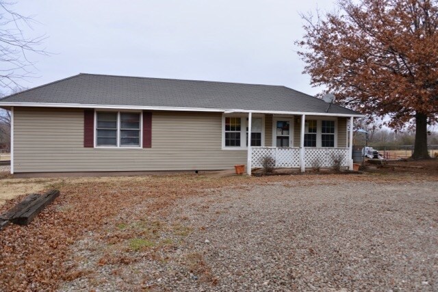 102 E Bollinger, Henryetta, OK for sale Building Photo- Image 1 of 1