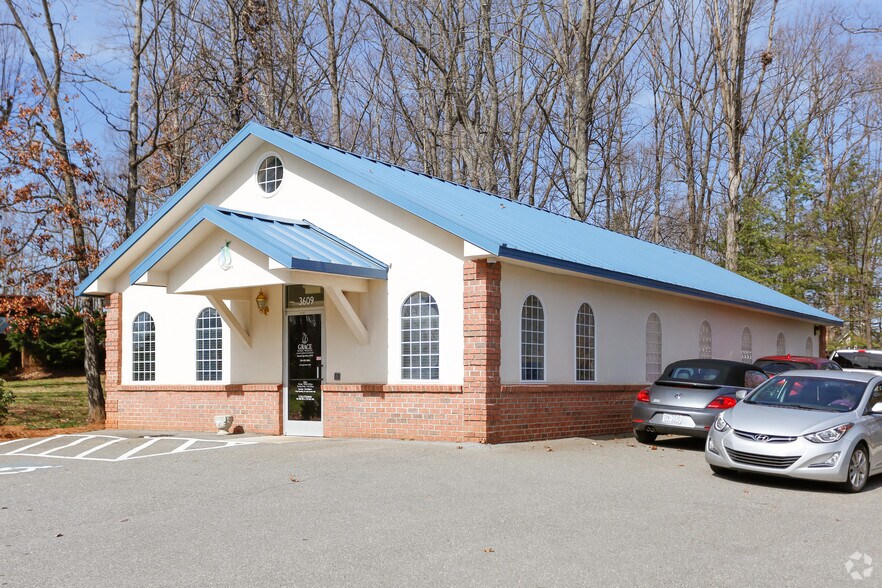 3609 Robinwood Rd, Gastonia, NC 28054