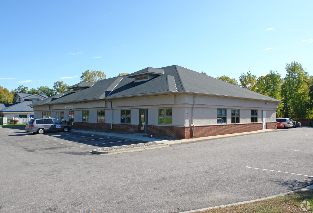 19685 Highway 7, Shorewood, MN 55331