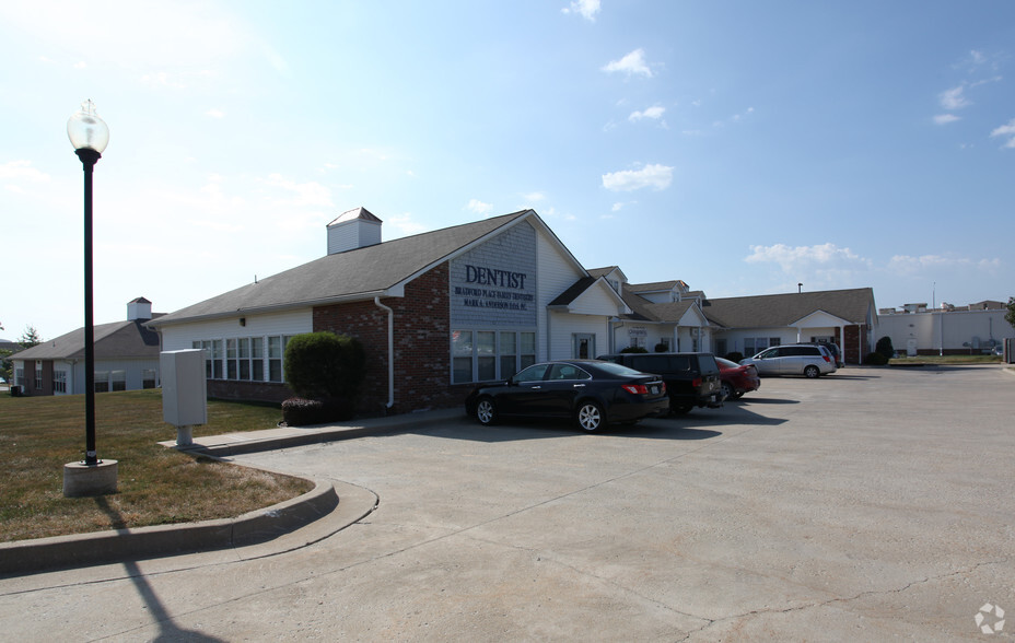 107-119 Bradford Ln, Belton, MO for lease - Primary Photo - Image 1 of 8