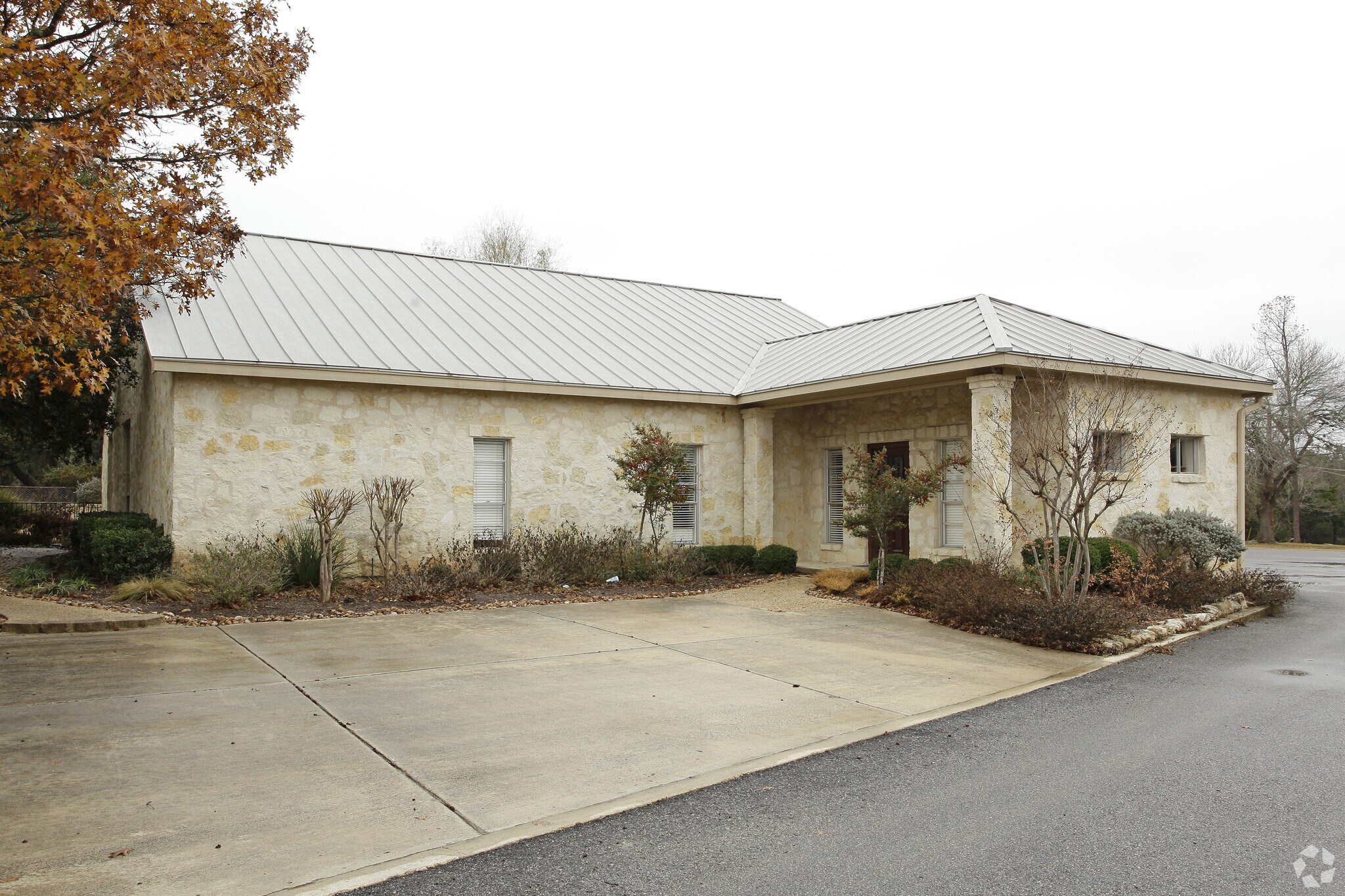 10004 Johns Rd, Boerne, TX for lease Primary Photo- Image 1 of 8
