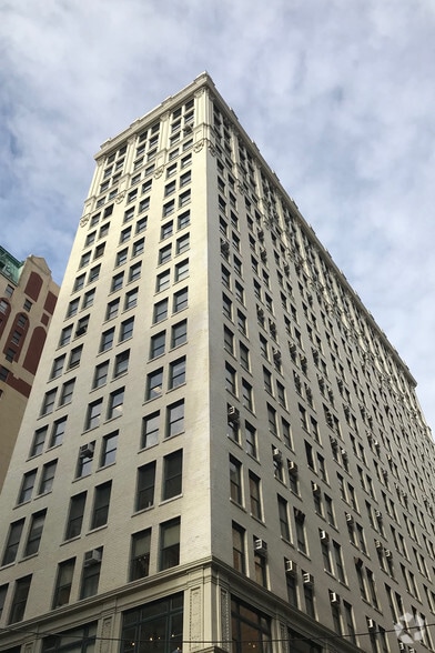 230 Fifth Ave, New York, NY for lease - Building Photo - Image 3 of 7