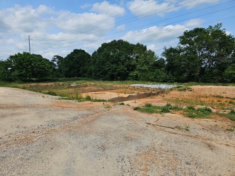 2775 Fork Shoals Road, Piedmont, SC 29673 2775 Fork Shoals Road