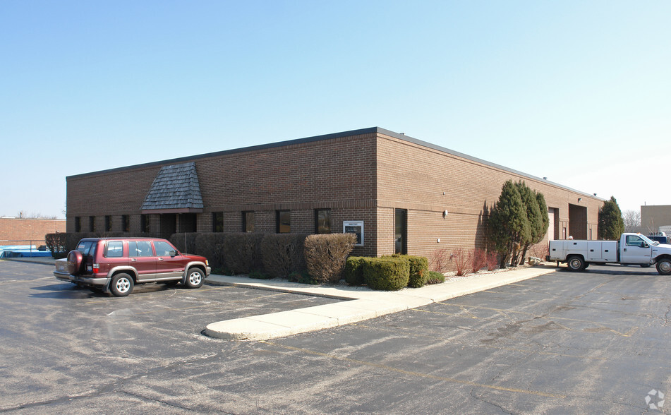 5161 Thatcher Rd, Downers Grove, IL for lease - Primary Photo - Image 2 of 3