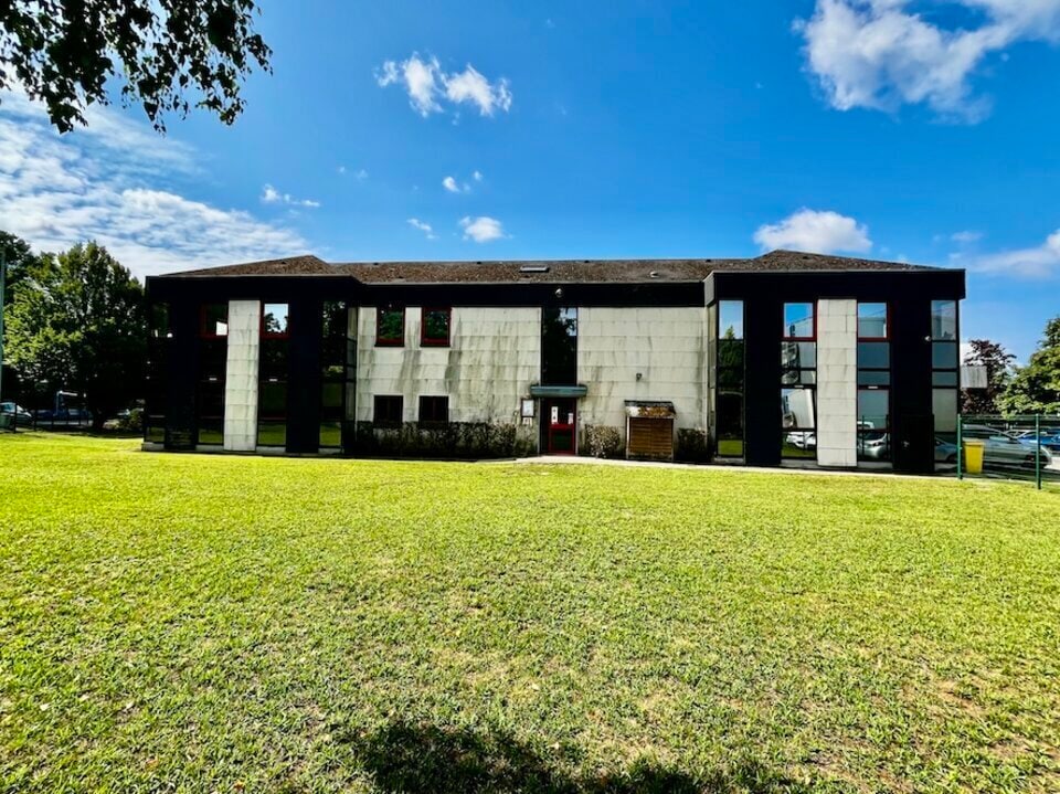 Office in Compiègne for sale Building Photo- Image 1 of 10