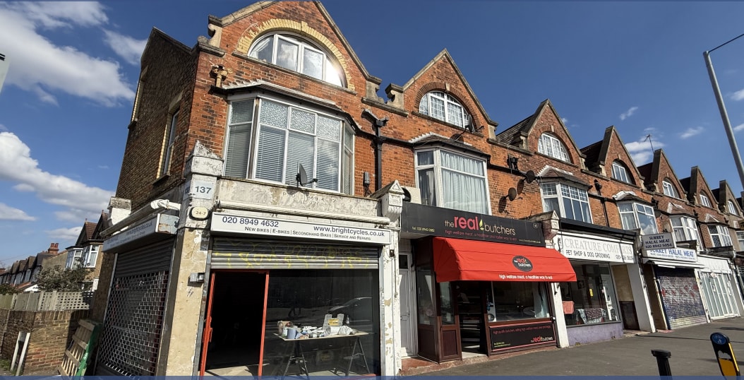 137 Kingston Rd, New Malden for lease Primary Photo- Image 1 of 2