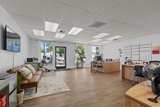 628-632 Vernon St, Roseville, CA for lease Building Photo- Image 2 of 6