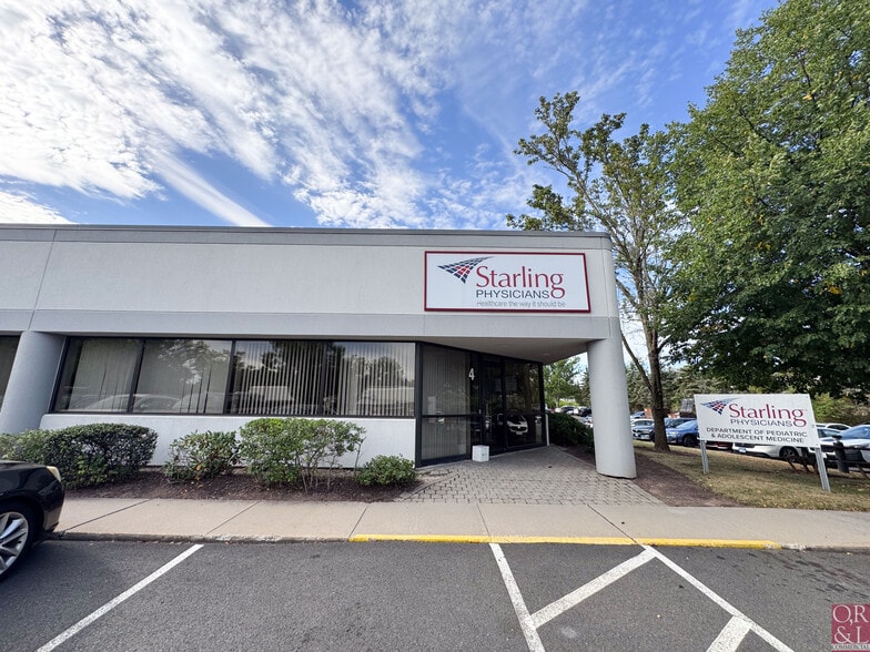 375 Willard Ave, Newington, CT for lease - Building Photo - Image 2 of 4