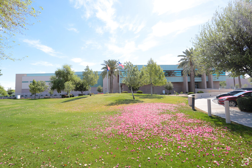 2121 S Price Rd, Chandler, AZ for sale - Primary Photo - Image 1 of 1