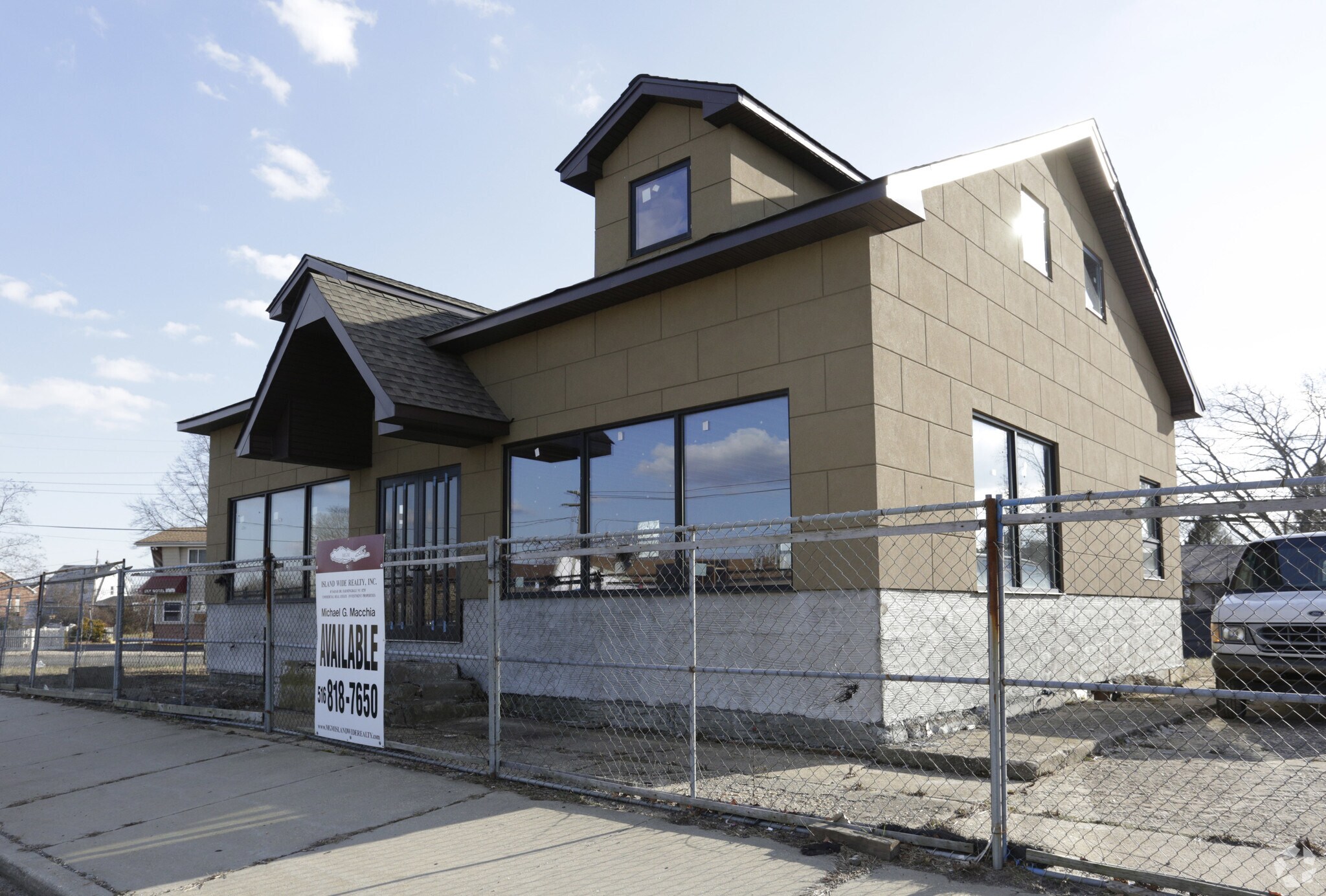 854 Babylon Farmingdale Rd, West Babylon, NY for sale Building Photo- Image 1 of 1