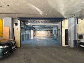 Camino de las Hormigueras - Warehouse