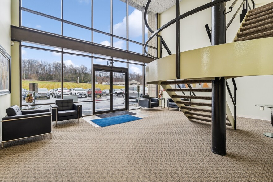 1751 State Route 17A, Florida, NY for lease - Lobby - Image 1 of 49