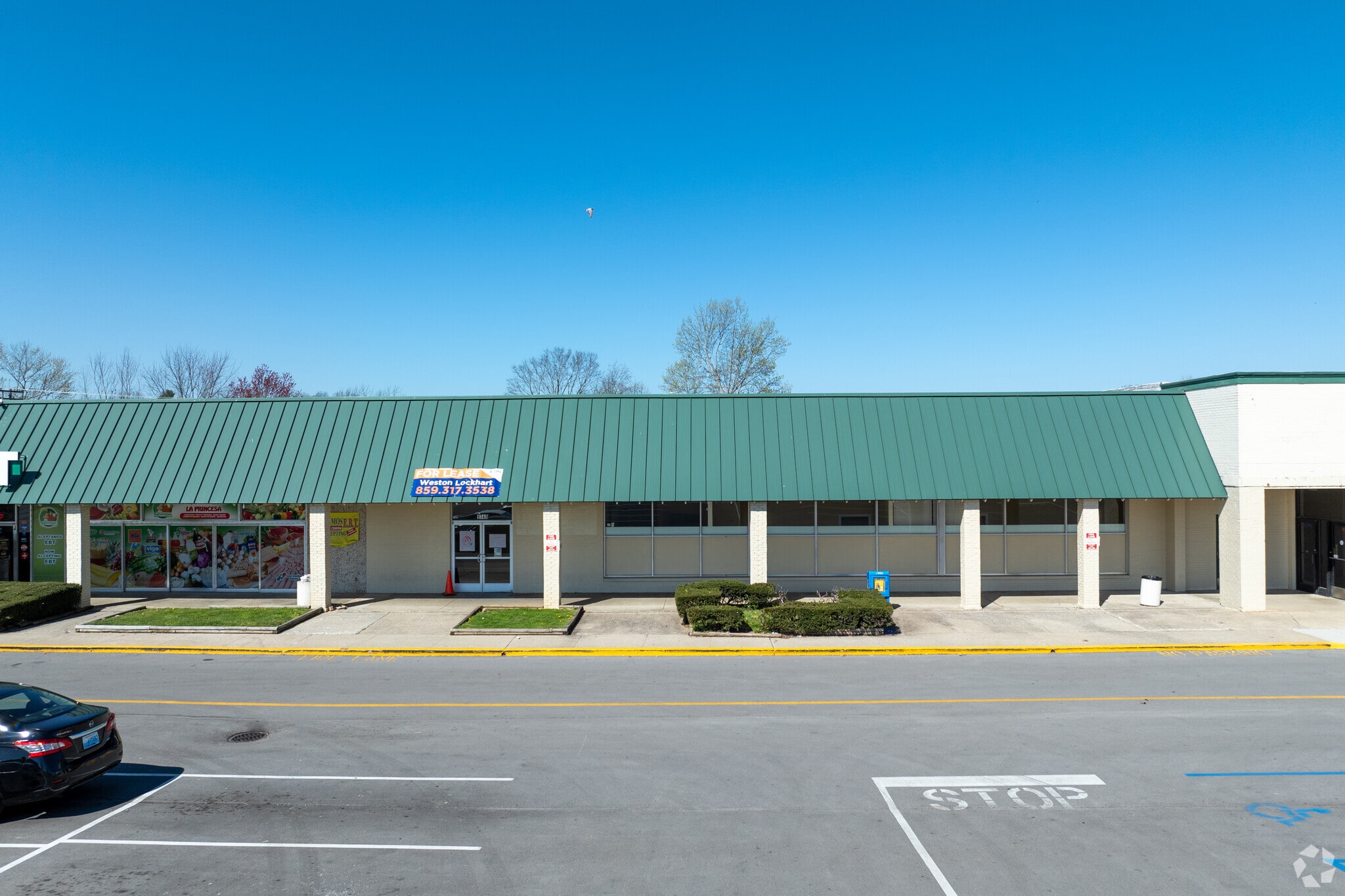 Gardenside Plaza portfolio of 2 properties for sale on LoopNet.com Primary Photo- Image 1 of 3