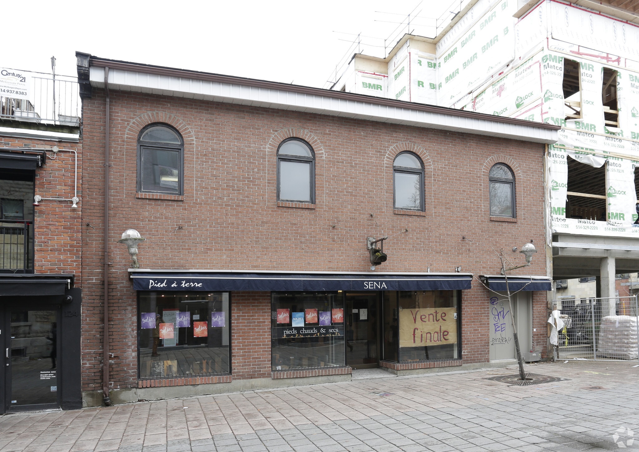 108 Rue Prince-Arthur E, Montréal, QC for sale Primary Photo- Image 1 of 1