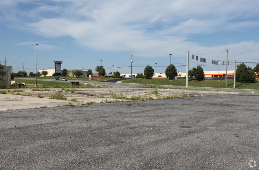 2518 Pio Nono Ave, Macon-Bibb, GA for sale - Building Photo - Image 1 of 1