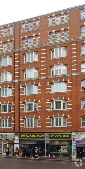 320-320B Vauxhall Bridge Rd, London for sale - Building Photo - Image 1 of 1