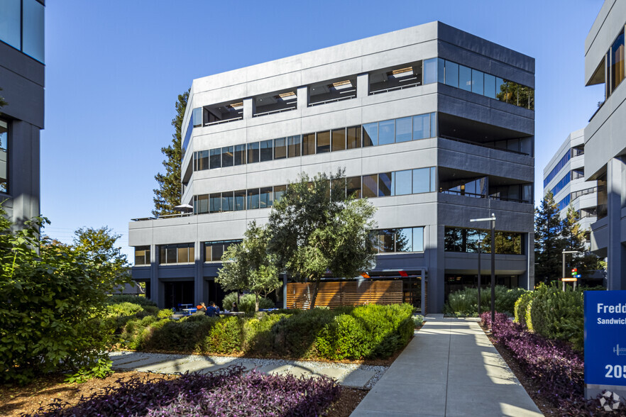 2077 Gateway Pl, San Jose, CA for sale - Primary Photo - Image 1 of 1