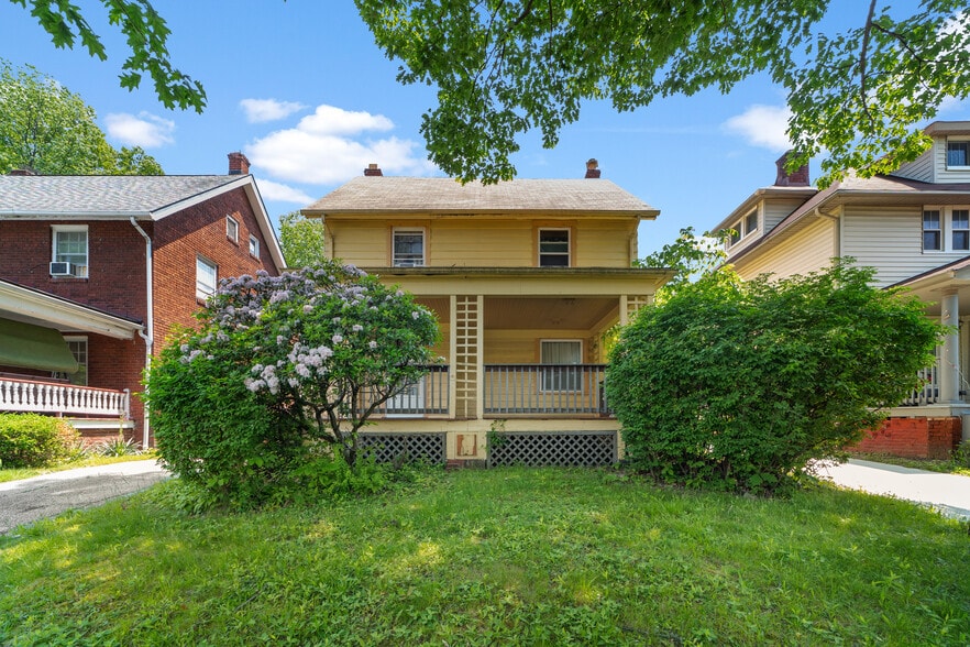 18 Unit Portfolio! STABILIZED W/ UPSIDE! portfolio of 10 properties for sale on LoopNet.com - Building Photo - Image 2 of 10