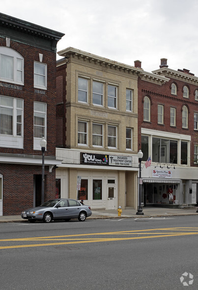 328 Main St, Southbridge, MA for lease - Building Photo - Image 2 of 3