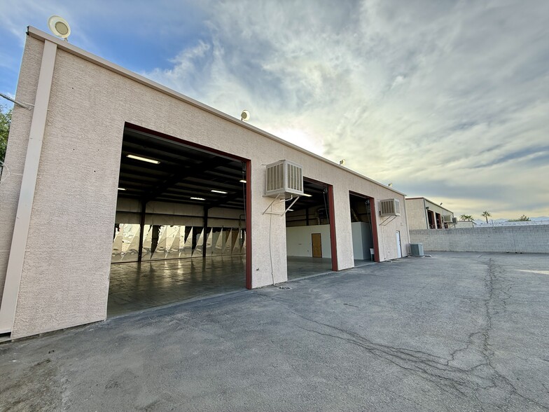1280 Rockpebble Ave, North Las Vegas, NV for lease - Building Photo - Image 3 of 8