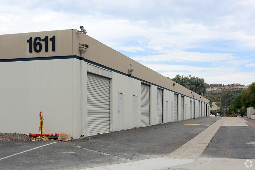 1635 S Rancho Santa Fe Rd, San Marcos, CA for lease - Building Photo - Image 1 of 3