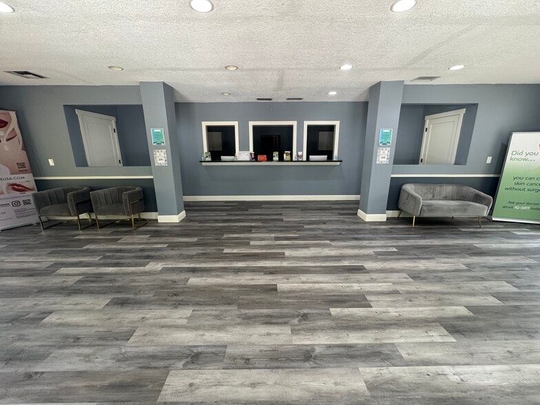 3875 Nova Rd, Port Orange, FL for lease - Interior Photo - Image 2 of 36