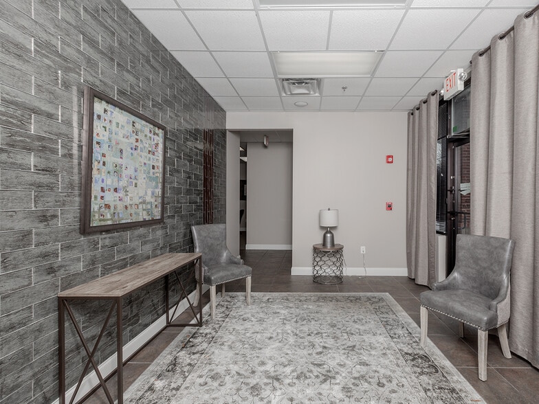 8052 Mall, Lithonia, GA for lease - Building Photo - Image 2 of 16